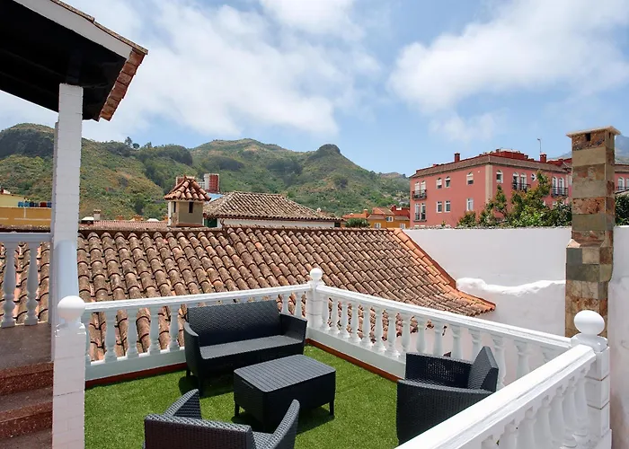 Historic House With A View In The Old Town