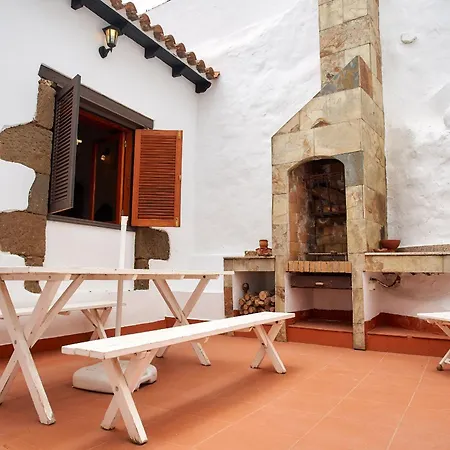 Villa Historic House With A View In The Old Town à Vega de San Mateo Extérieur photo