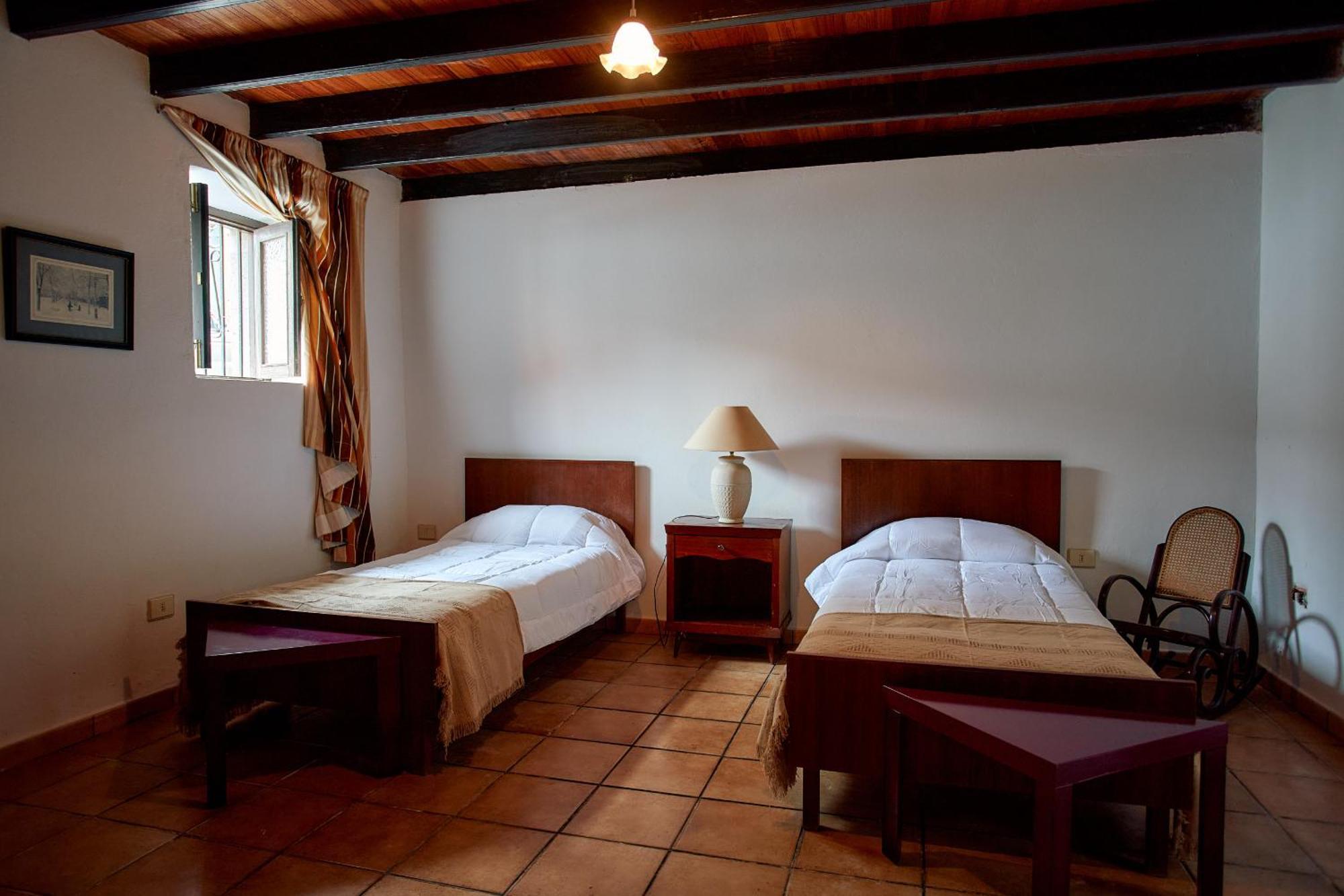Dom wakacyjny Historic House With A View In The Old Town Vega de San Mateo